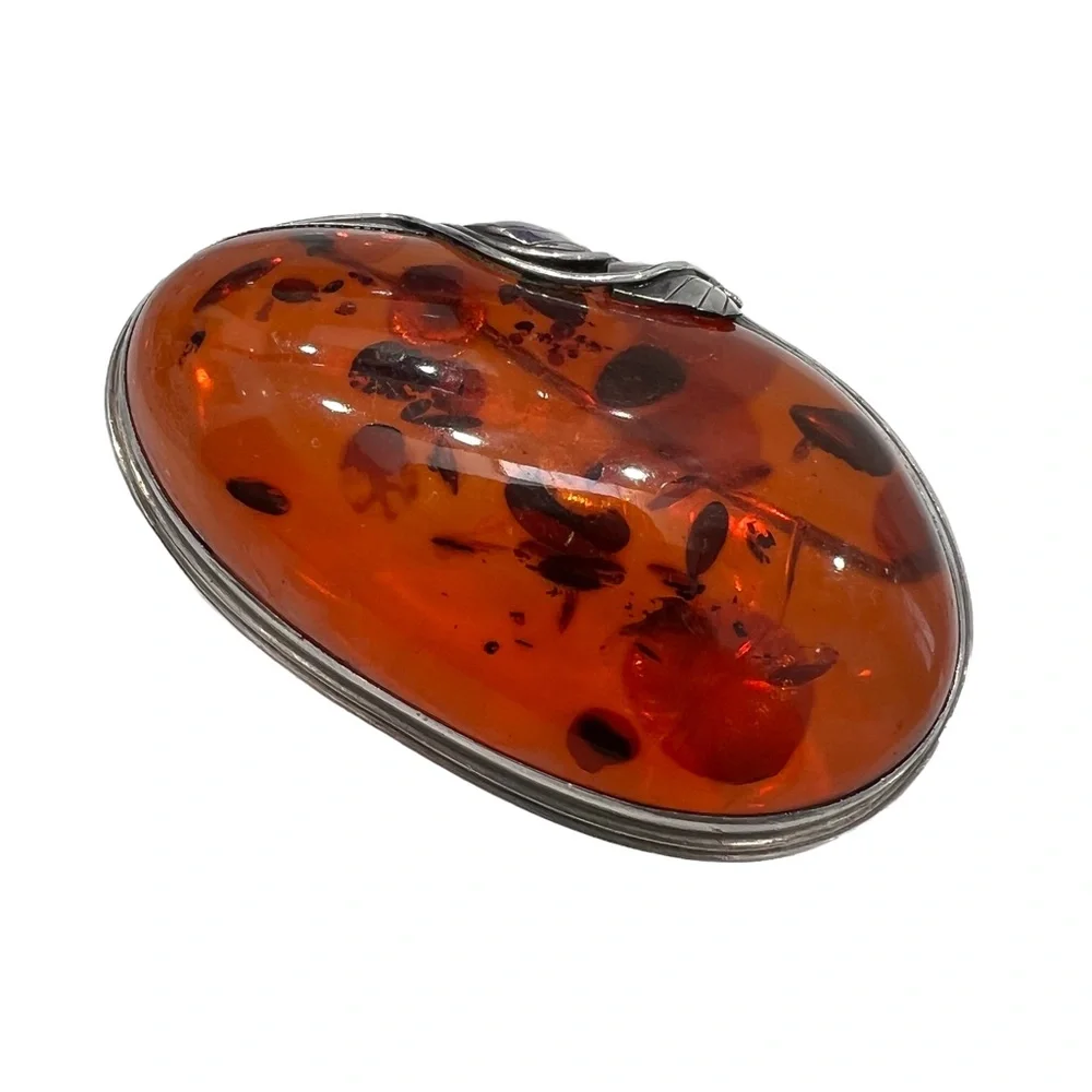 VINTAGE CABOCHON BALTIC AMBER & STERLING SILVER BEZEL & LEAVES BROOCH